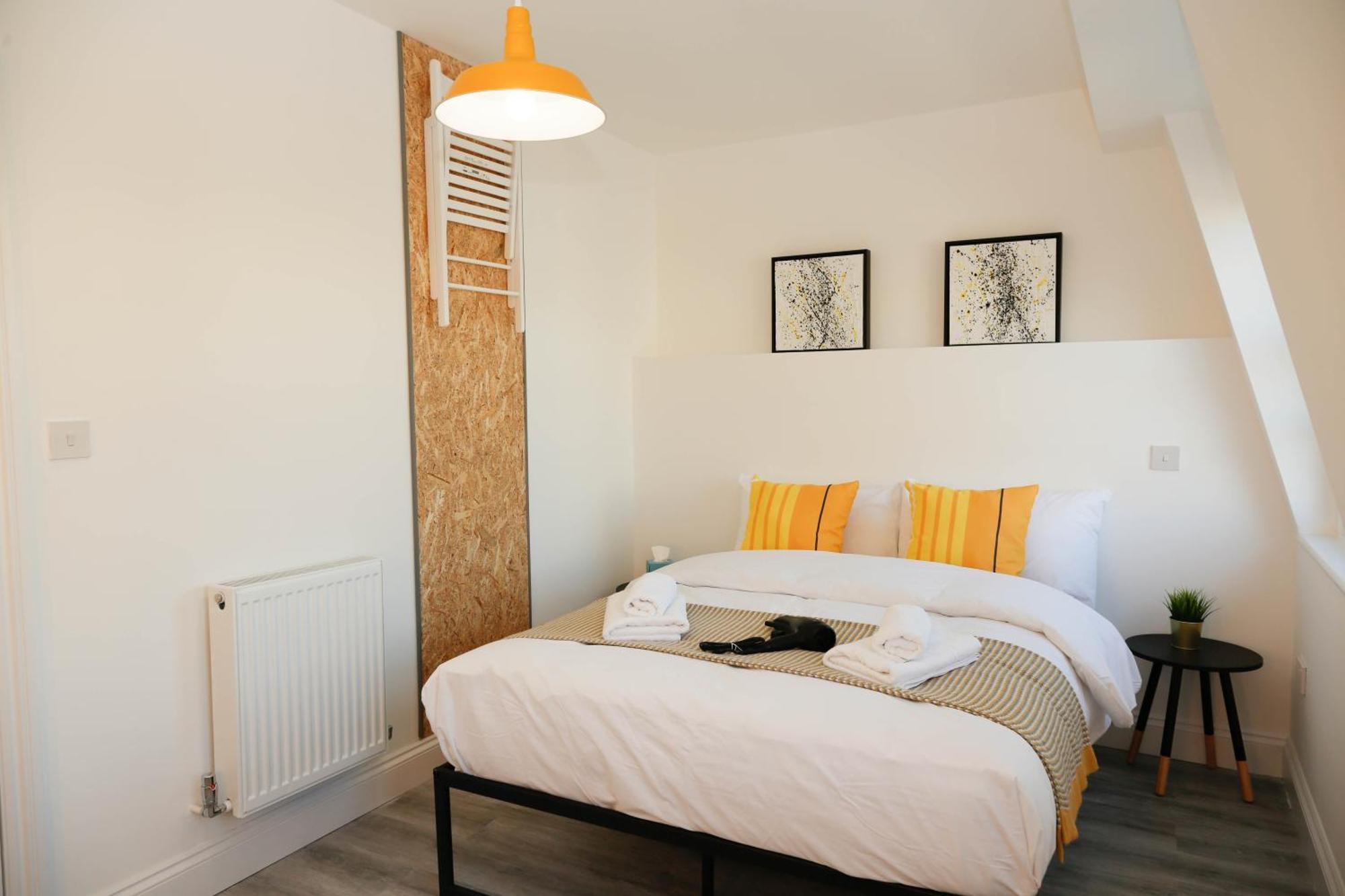Luxury Rooms In Camden Town Near Shops, Cafes, Bars & Metro With Shared Bathrooms Лондон Экстерьер фото