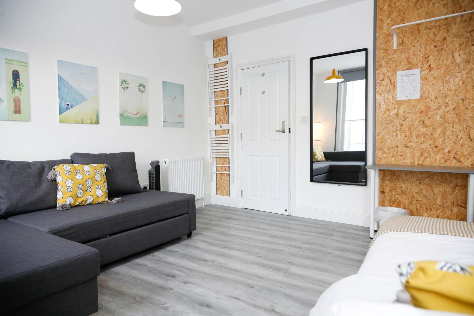Luxury Rooms In Camden Town Near Shops, Cafes, Bars & Metro With Shared Bathrooms Лондон Экстерьер фото