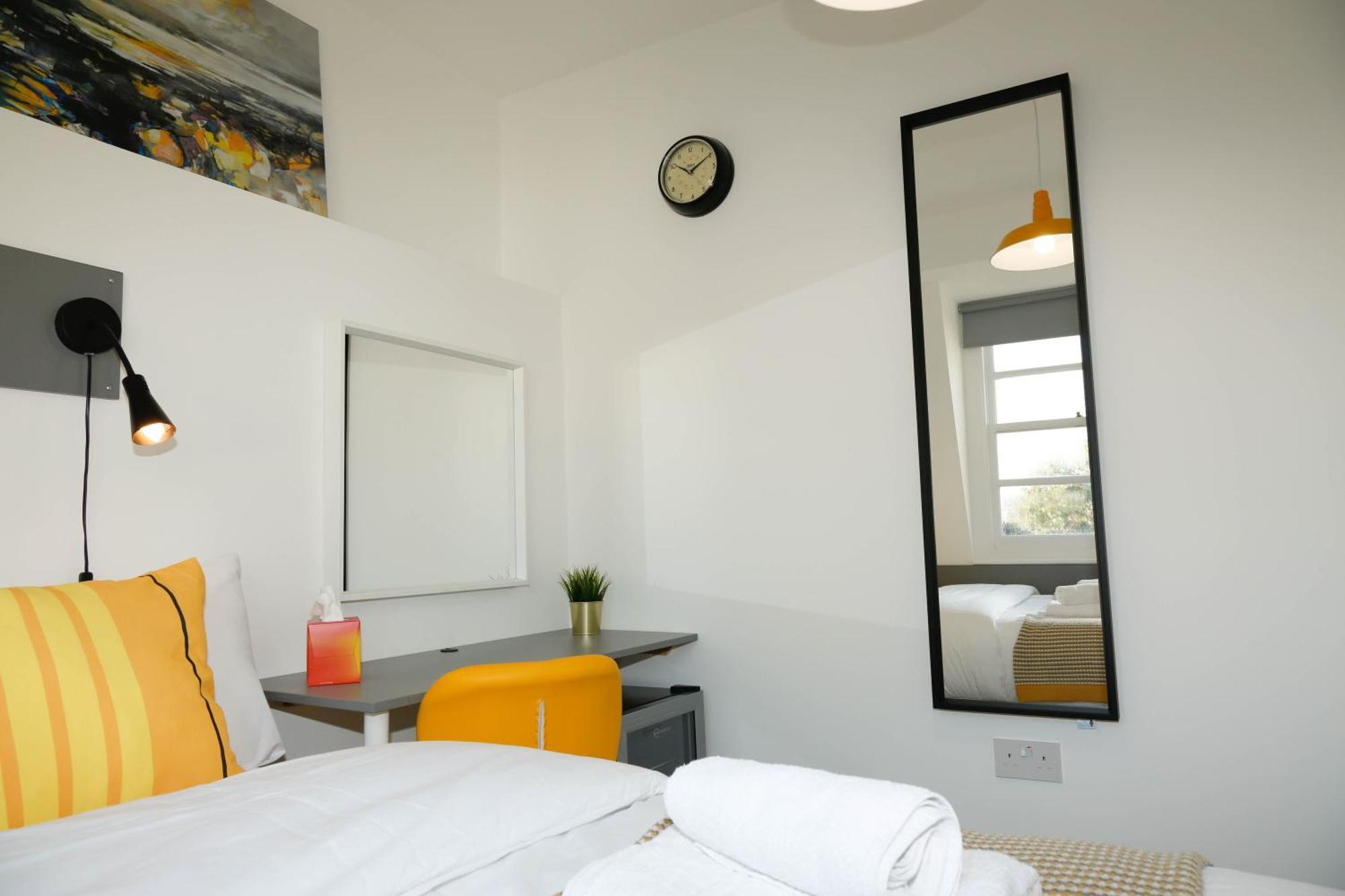 Luxury Rooms In Camden Town Near Shops, Cafes, Bars & Metro With Shared Bathrooms Лондон Экстерьер фото