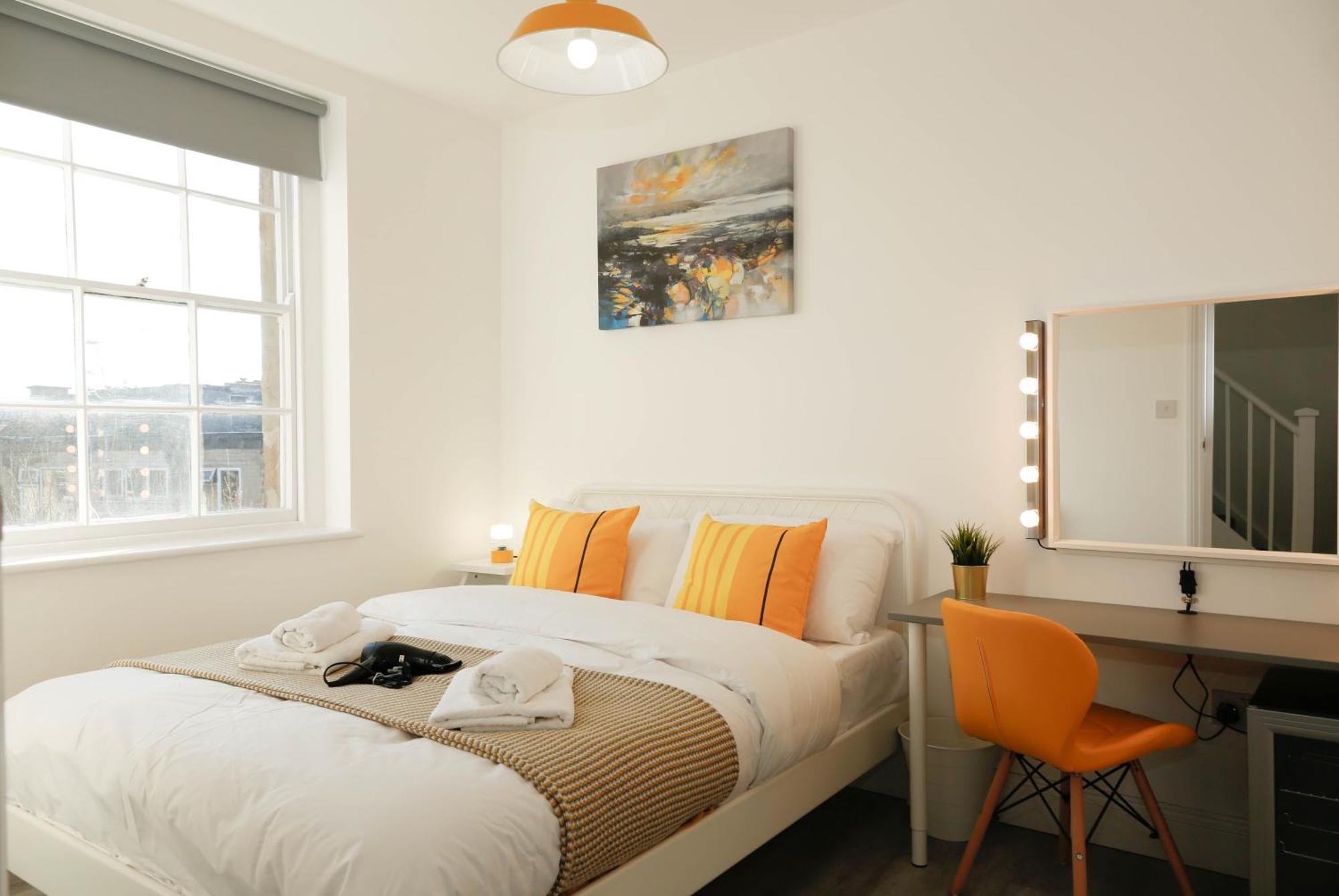 Luxury Rooms In Camden Town Near Shops, Cafes, Bars & Metro With Shared Bathrooms Лондон Экстерьер фото